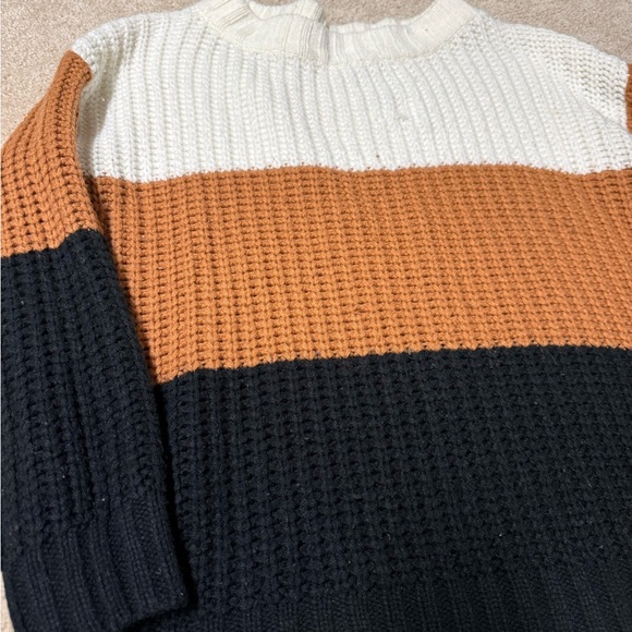 Colorblock Knit Sweater - Picture 2 of 2